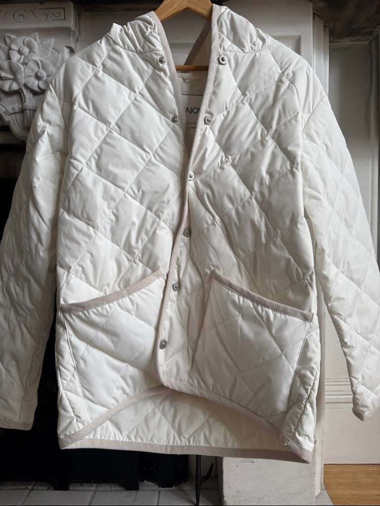 Taion Cream Quilted Hooded Puffer Jacket